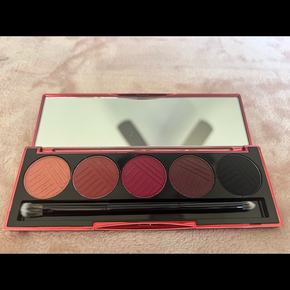 DOSE OF COLORS BLUSHING BERRIES EYESHADOW PALETTE - Picture 2 of 8